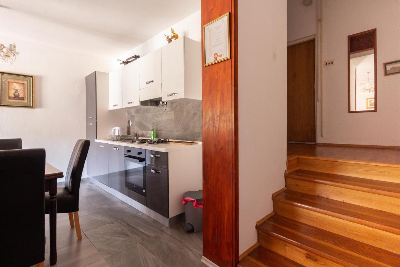 Apartments Ruza Dragove Dugi Otok Exterior photo